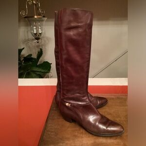 Salvatore Ferragamo women’s Brown leather boots, size 9 1/2 AAAA